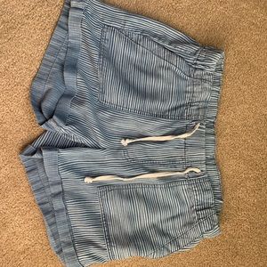 Flowy striped shorts